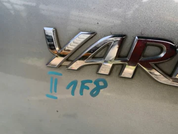 TOYOTA YARIS II KLAPA BAGAŻNIKA 1F8 - zdjęcie 5