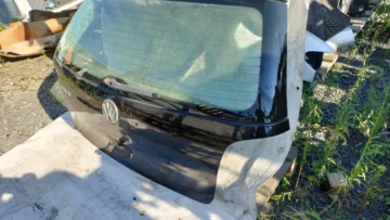 KLAPA BAGAŻNIKA VOLKSWAGEN POLO IV 9N CZARNA - zdjęcie 3