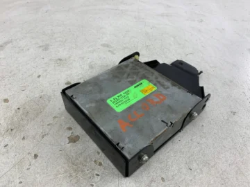 HONDA ACCORD VI WZMACNIACZ AUDIO BOSE 39190-S1A-00