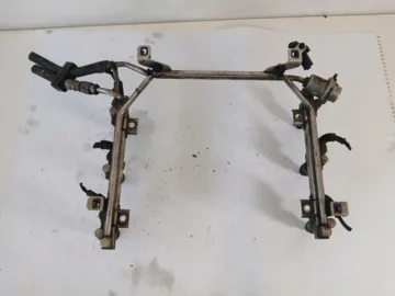 AUDI A4 B6 2.4 LISTWA WTRYSKOWA 078133681AJ - zdjęcie 5