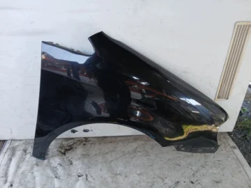 VW TOURAN I BŁOTNIK PRAWY CZARNY
