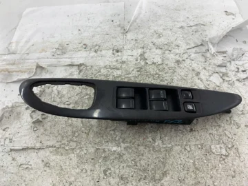 NISSAN PRIMERA P12 PANEL SZYB LEWY PRZÓD 25401AV640