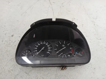 BMW E39 2.5 LICZNIK ZEGARY 8387044