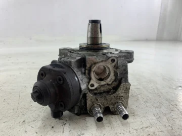BMW E90 E91 E87 E81 2.0 D POMPA WTRYSKOWA 7797874
