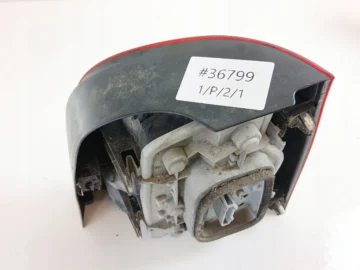 VW POLO 9N LAMPA LEWA TYŁ - zdjęcie 6