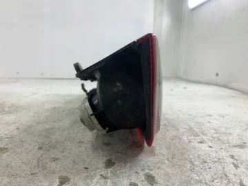 FORD FOCUS MK2 KOMBI LAMPA PRAWA TYŁ - zdjęcie 3