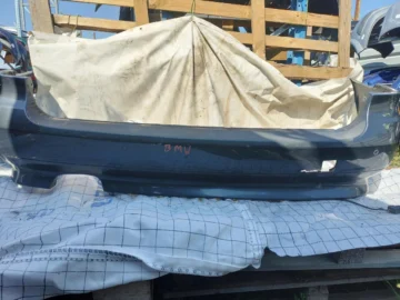 BMW E61 ZDERZAK TYŁ TYLNY PLATINGRAU A68