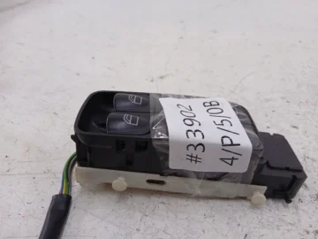 MERCEDES W203 PANEL SZYB LEWY PRZÓD A2038210479 - zdjęcie 7