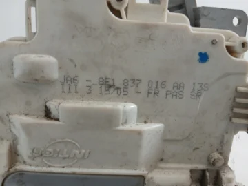 AUDI A4 B7 ZAMEK DRZWI PRAWY PRZÓD 8E1837016AA - zdjęcie 6