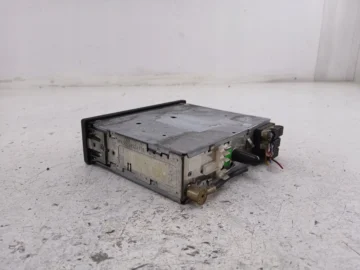 RENAULT TRAFIC II RADIO FABRYCZNE KASETA BLAUPUNKT - zdjęcie 3