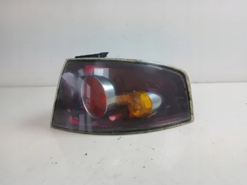 SEAT IBIZA III LAMPA PRAWA TYŁ