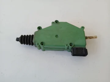 VW T4 SILNICZEK SIŁOWNIK CENTRALNEGO ZAMKA LEWY PRZÓD 701959781 - zdjęcie 2