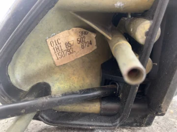 VW GOLF III LUSTERKO PRAWE MANUALNE CZARNE - zdjęcie 4