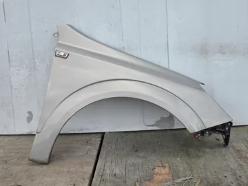 OPEL ASTRA III H BŁOTNIK PRAWY Z167