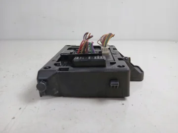 RENAULT CLIO III SKRZYNKA BEZPIECZNIKÓW MODUŁ BCM 8200343733 - zdjęcie 4