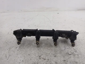 VW POLO 9N FABIA I IBIZA III 1.4 LISTWA WTRYSKOWA WTRYSKI 036906031M
