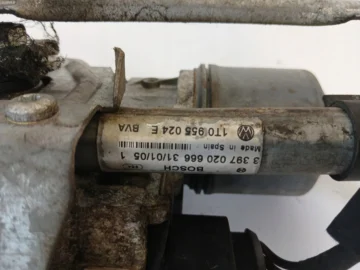 VW TOURAN I MECHANIZM WYCIERACZEK PRAWY PRZÓD 1T0955120C - zdjęcie 6