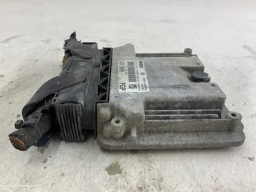 OPEL VECTRA C 1.9 CDTI STEROWNIK SILNIKA 55189631 - zdjęcie 2