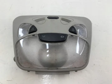 MERCEDES W203 OŚWIETLENIE KABINY LAMPKA WNĘTRZA A2038204601