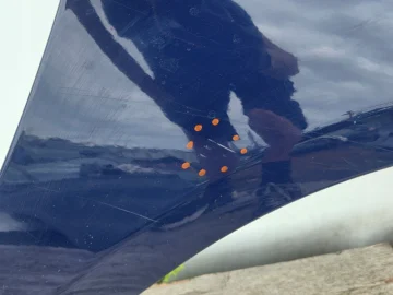 DACIA SANDERO I BŁOTNIK PRAWY OV61H - zdjęcie 10