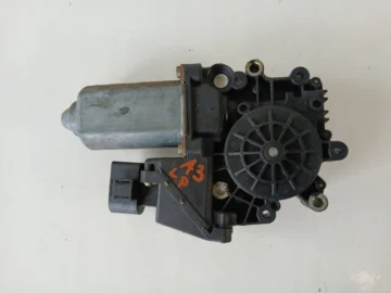 AUDI A6 C5 A3 8L SILNICZEK SZYBY LEWY PRZÓD 114181-101