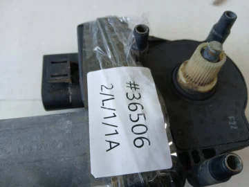 AUDI A6 C5 SILNICZEK SZYBY LEWY PRZÓD 0130821775 - zdjęcie 5