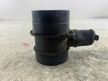AUDI A4 B7 2.0 TDI PRZEPŁYWOMIERZ 074906461B - zdjęcie 2