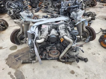 AUDI A8 D3 4.2 TDI V8 BVN SILNIK SŁUPEK + WTRYSKI 327 TYS - zdjęcie 3