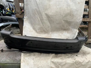 BMW E46 LIFT KOMBI ZDERZAK TYŁ TYLNY PDC SCHWARZ2