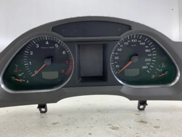 AUDI A6 C6 2.4 LICZNIK ZEGARY 4F0920931A