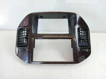 MITSUBISHI PAJERO III KRATKA NAWIEWU ŚRODKOWA