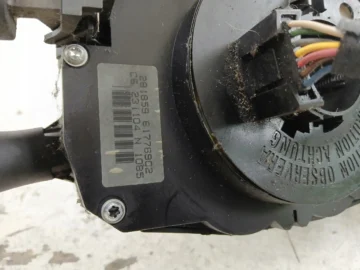 PEUGEOT 407 PRZEŁĄCZNIK ZESPOLONY 96486272XT - zdjęcie 6