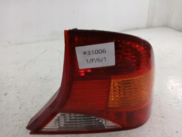 FORD FOCUS MK1 SEDAN LAMPA PRAWA TYŁ - zdjęcie 6