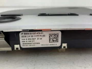 BMW E81 E87 LAMPKA WNĘTRZA OŚWIETLENIE KABINY 9137479 - zdjęcie 3