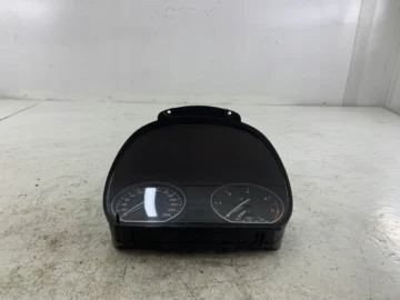 BMW E81 E87 2.0 D LICZNIK ZEGARY 9141477