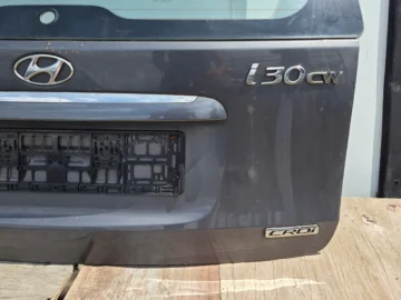 HYUNDAI i30 KLAPA BAGAŻNIKA 9A - zdjęcie 2