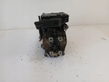 BMW E46 2.0 D POMPA WTRYSKOWA 0470504025 - zdjęcie 2