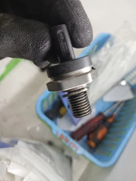 BMW F10 F11 F20 F30 2.0 D B47 CZUJNIK CIŚNIENIA OLEJU 8614494 - zdjęcie 6
