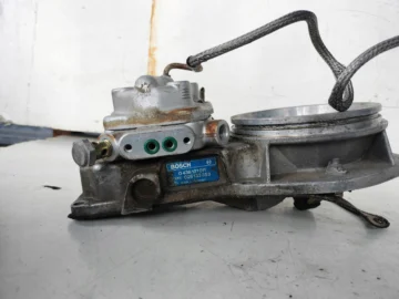 AUDI 80 B3 1.8 ROZDZIELACZ PALIWA 026133353 BOSCH - zdjęcie 6