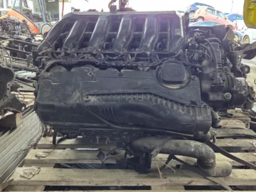 BMW E60 E61 2.5 D SILNIK GOŁY SŁUPEK Z POMPĄ WTRYSKOWĄ 256D2 M57T - zdjęcie 2