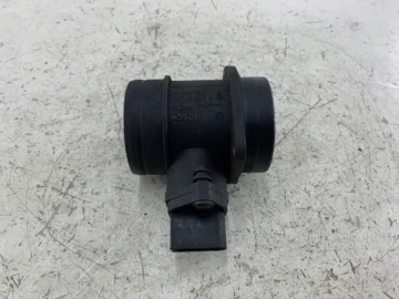 VW GOLF IV 1.9 TDI PRZEPŁYWOMIERZ 06A906461