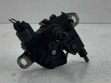 FORD FOCUS MK2 ZAMEK MASKI POKRYWY SILNIKA 3M5116700AB