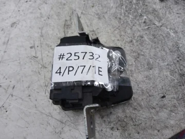 MERCEDES W169 ZAMEK KLAPY BAGAŻNIKA - zdjęcie 5