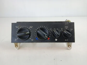 RENAULT MASTER II PANEL KLIMATYZACJI NAWIEWU 133678U