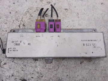 AUDI A4 B6 B7 MODUŁ WZMACNIACZ ANTENOWY 8E9035225B - zdjęcie 6