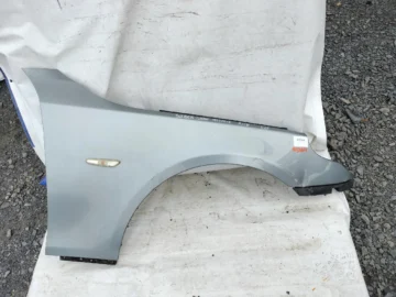 BMW E60 E61 BŁOTNIK PRAWY SILBERGRAU METALLIC A08