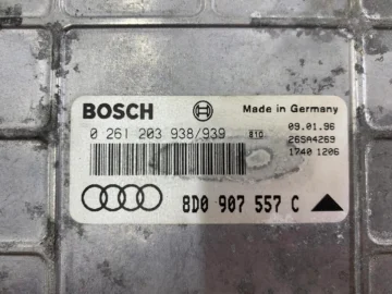 AUDI A4 B5 1.6 STEROWNIK SILNIKA 8D0907557C - zdjęcie 3