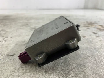 AUDI A4 B6 B7 MODUŁ WZMACNIACZ ANTENOWY 8E0035456B - zdjęcie 3
