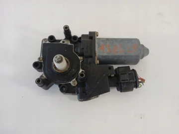 AUDI A6 C5 A3 8L SILNICZEK SZYBY LEWY PRZÓD 114181-101 - zdjęcie 2