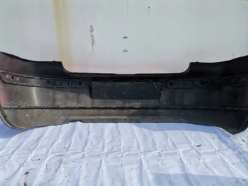 VW GOLF IV ZDERZAK TYŁ TYLNY CZERWONY - zdjęcie 6